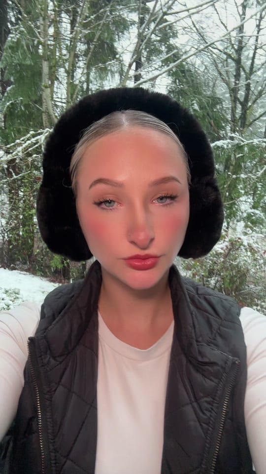 Post 3 by Annareiss on TikTok (video)
