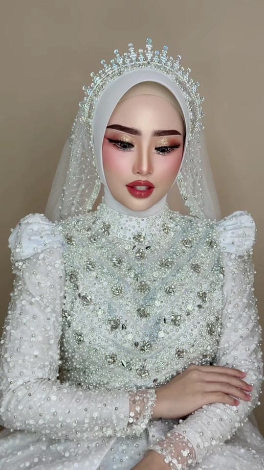 Post 3 by Uchymakeup 12 on TikTok (video)