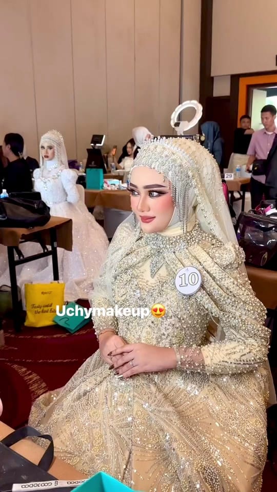 Post 8 by Uchymakeup 12 on TikTok (video)