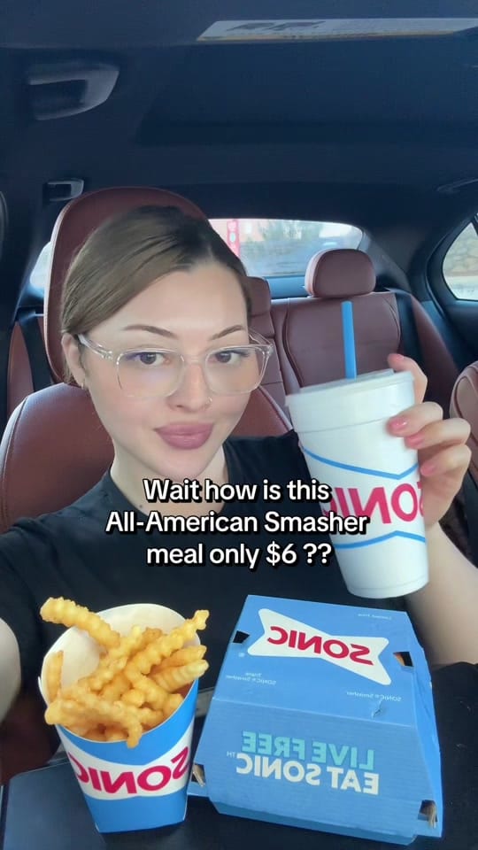 Post 4 by Alexis on TikTok (video)