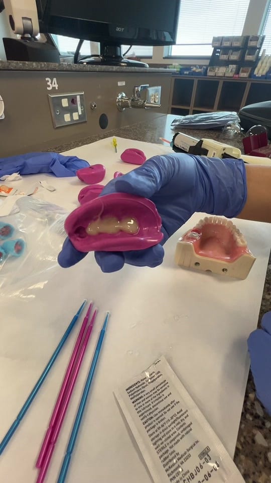 Post 9 by Isabella T. | Dental Student on TikTok (video)