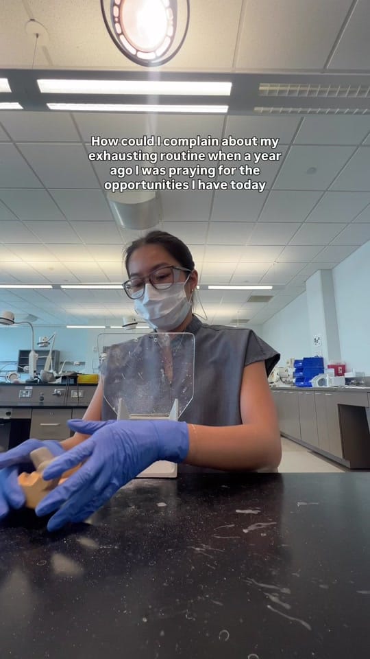 Post 2 by Isabella T. | Dental Student on TikTok (video)