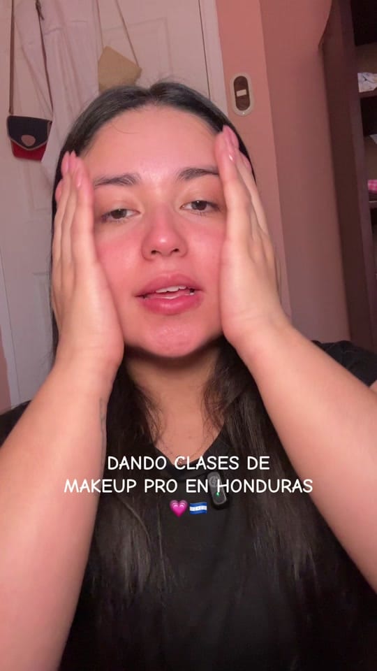 Post 2 by dulce 🍬 too sassy makeup on TikTok (video)