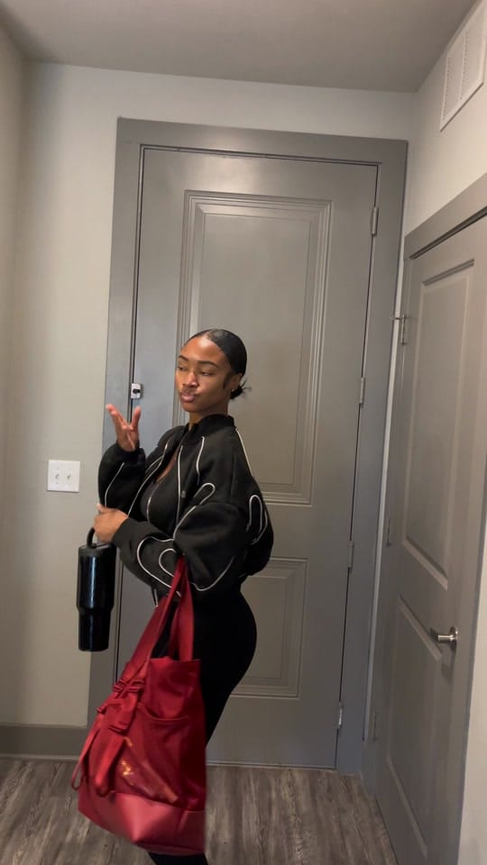 Post 7 by Dynasti Monet on TikTok (video)