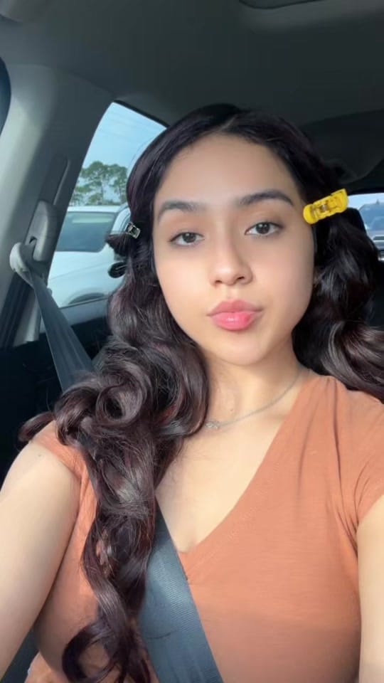 Post 9 by Gabriela Alexa on TikTok (video)