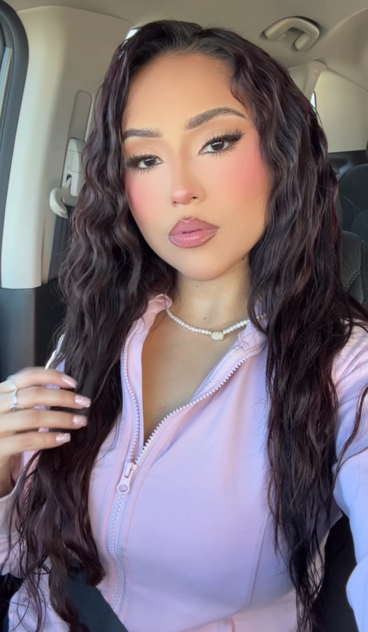 Post 1 by Gabriela Alexa on TikTok (video)