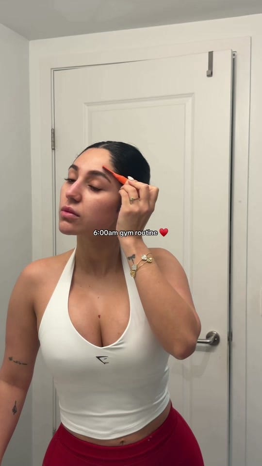 Post 6 by luizagdp6 on TikTok (video)