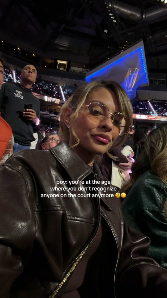 Post 8 by Adrianna Brown on TikTok (video)