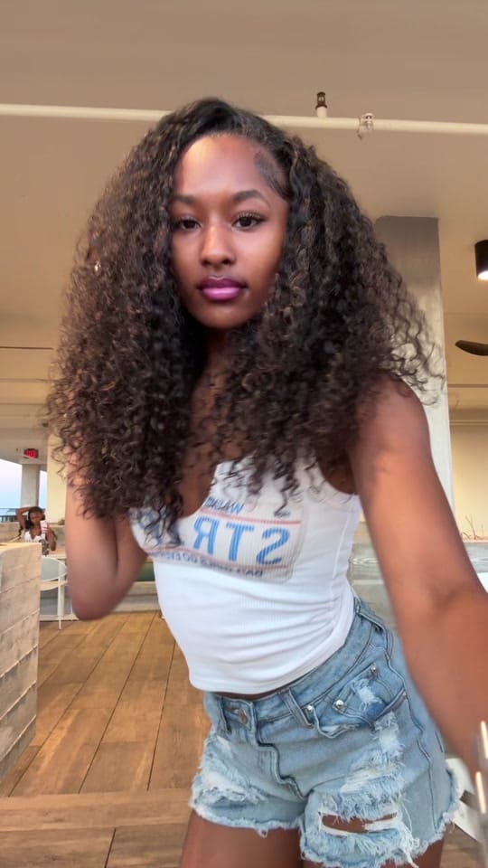 Post 1 by miyahlola on TikTok (video)