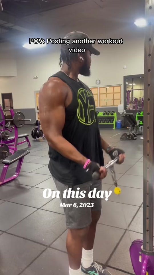 Post 1 by @TheRealFonrose on TikTok (video)