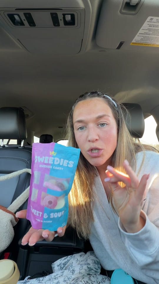 Post 7 by Nik on TikTok (video)
