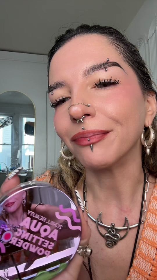 Post 1 by Mariel on TikTok (video)
