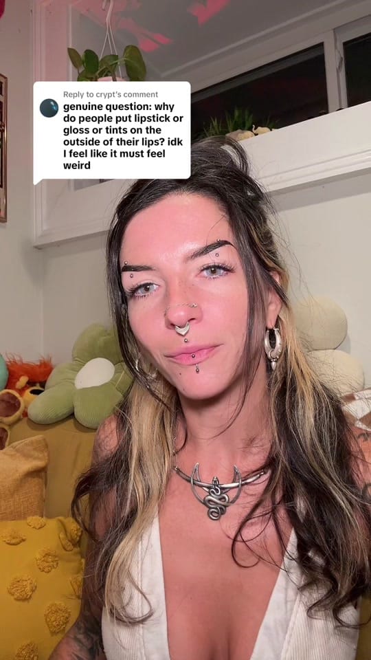 Post 10 by Mariel on TikTok (video)