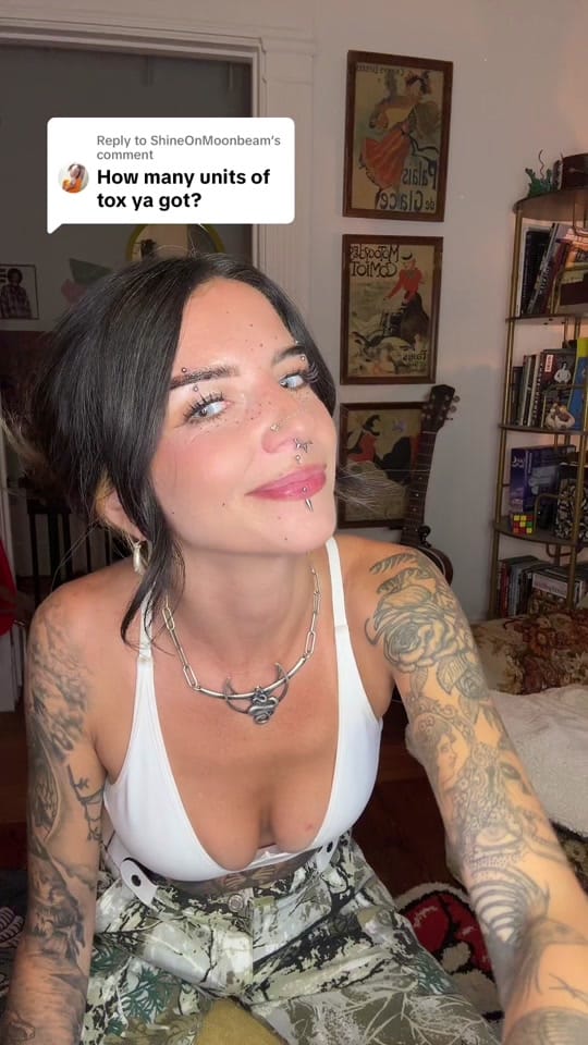 Post 8 by Mariel on TikTok (video)