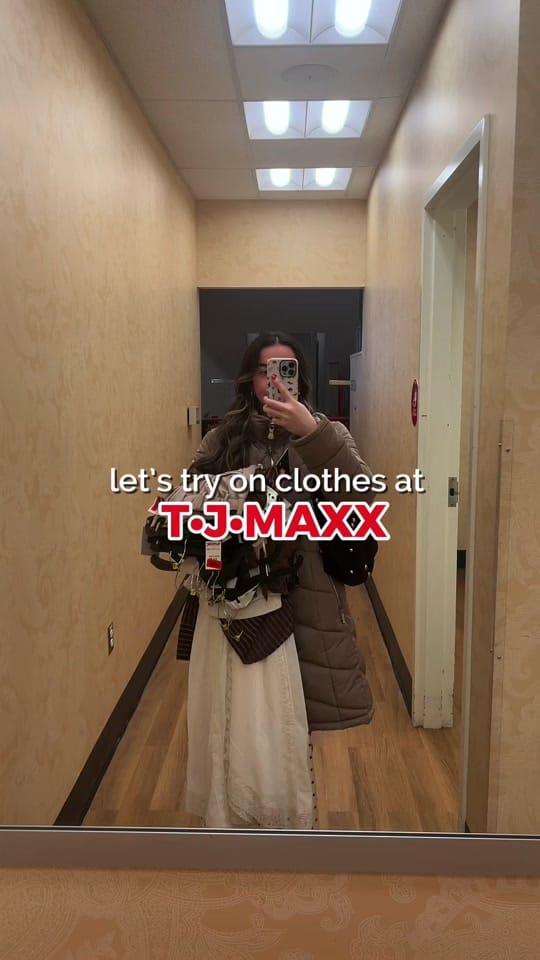 Post 2 by Gianna Cusato on TikTok (video)