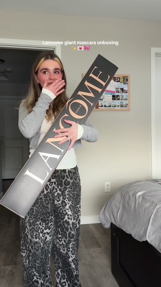 Post 9 by Claudia ☁️🪐🎧 on TikTok (video)