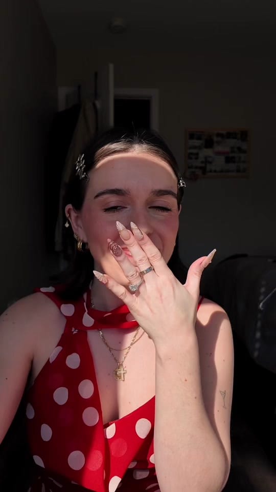 Post 4 by Claudia ☁️🪐🎧 on TikTok (video)