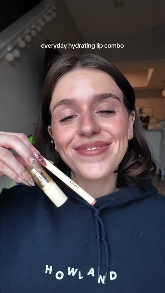 Post 3 by Claudia ☁️🪐🎧 on TikTok (video)
