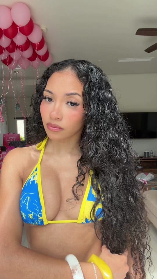 Post 2 by Cianni Mariah on TikTok (video)