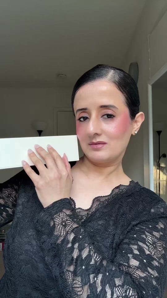 Post 1 by Fakiha Haider on TikTok (video)