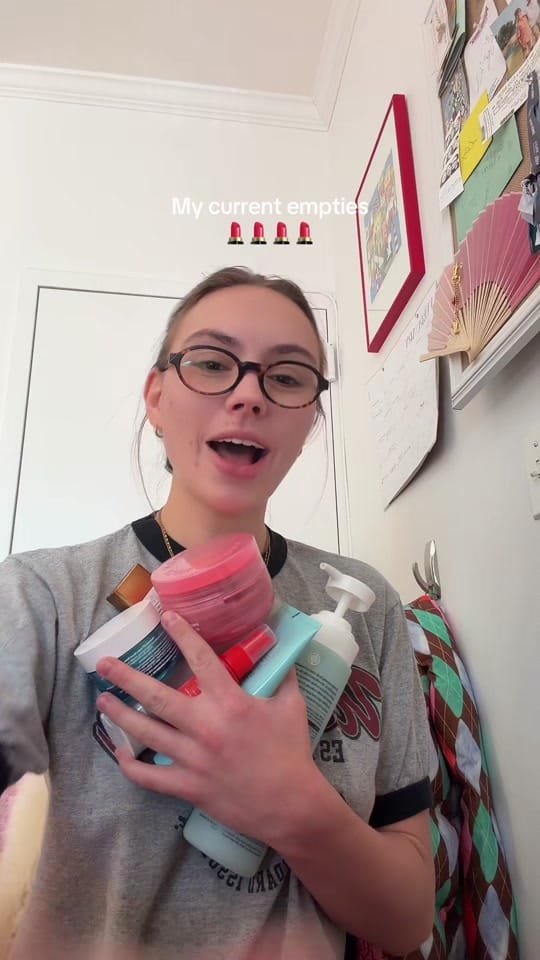 Post 8 by Alex on TikTok (video)