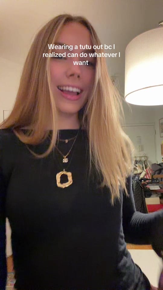 Post 7 by Alex on TikTok (video)