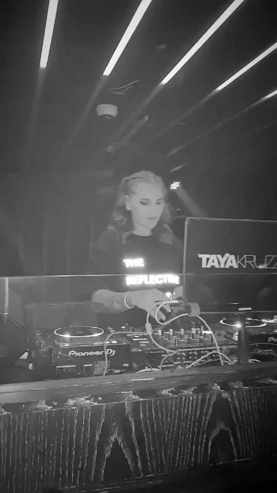 Post 9 by ⭐️ Diana Montana ⭐️ on TikTok (video)