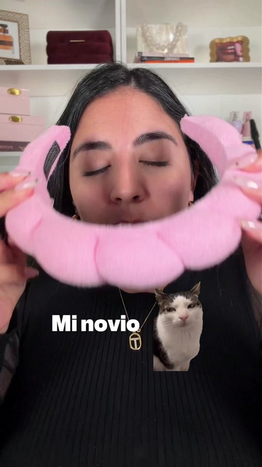 Post 5 by Laura Kool ✨ on TikTok (video)
