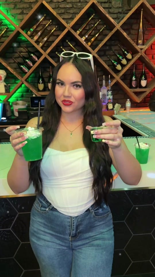 Post 8 by mony.uribee on TikTok (video)