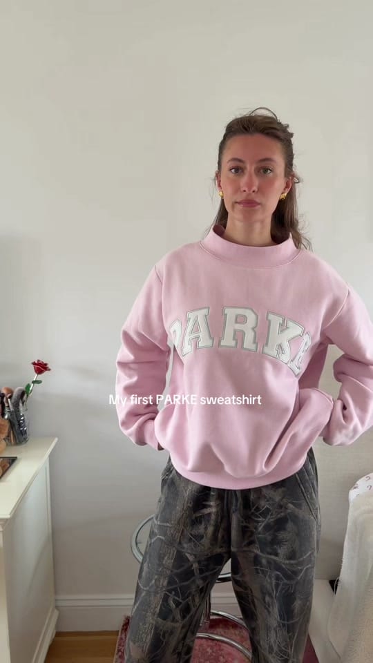 Post 4 by juliakuliss on TikTok (video)