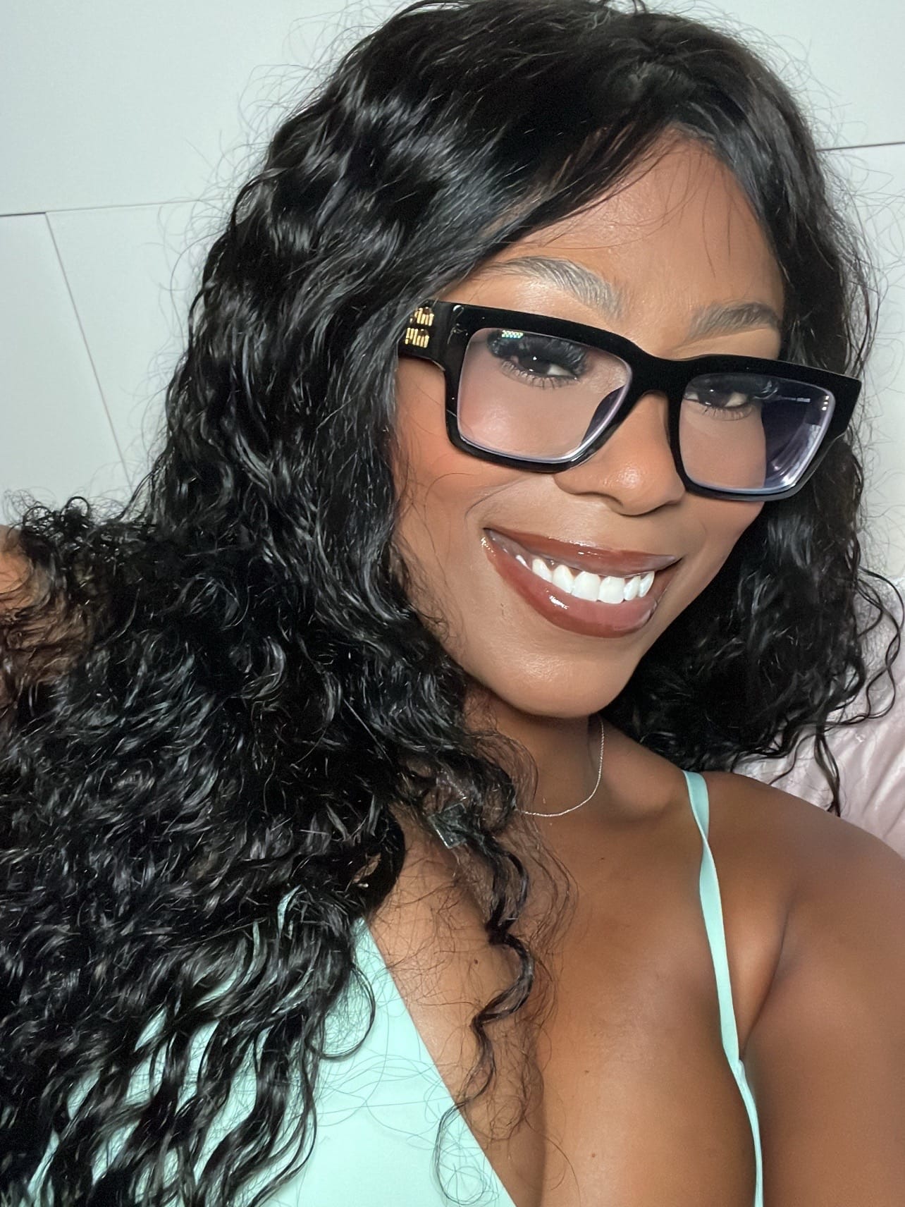 Post 4 by SYDNEY on TikTok (video)