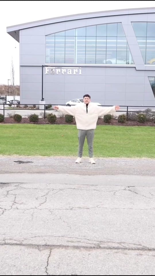 Post 10 by Alex Esteban on TikTok (video)