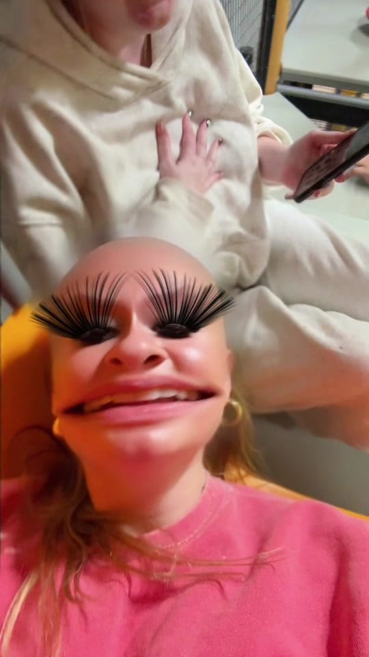 Post 8 by kenzie🌺🥥🫧🍹🌴📸 on TikTok (video)