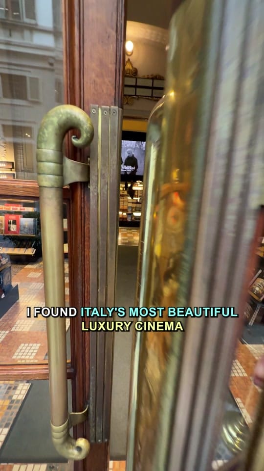 Post 7 by Alan Barr Abroad on TikTok (video)