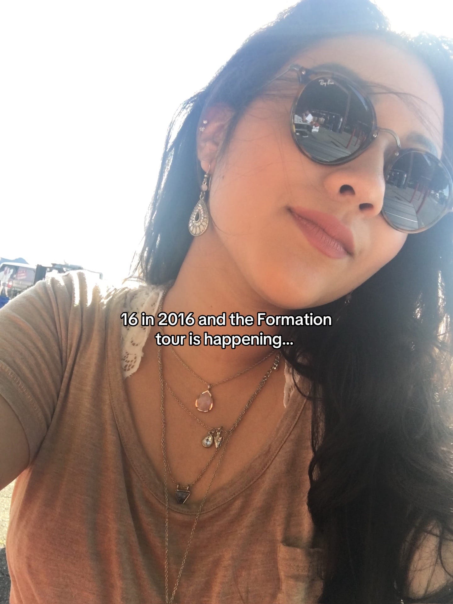 Post 2 by Sydneydianelly on TikTok (video)
