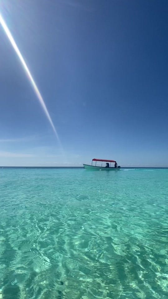 Post 1 by KELLY & GEORGIA - TRAVEL on TikTok (video)