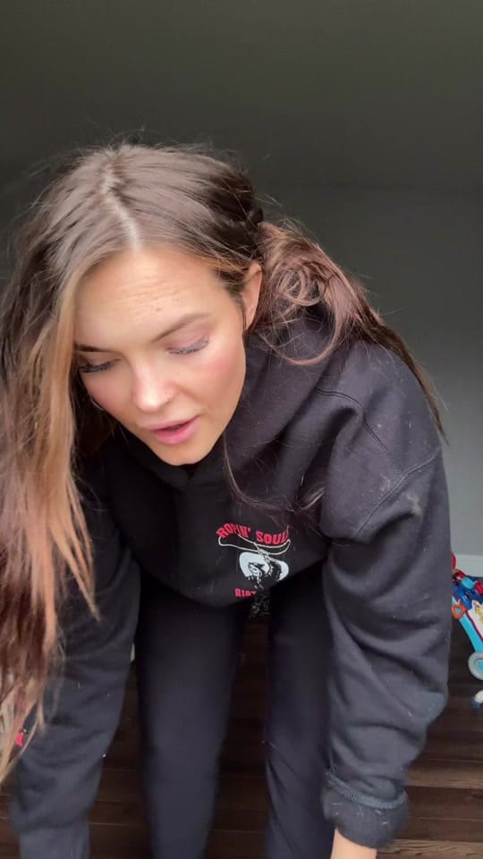 Post 1 by Kenz on TikTok (video)