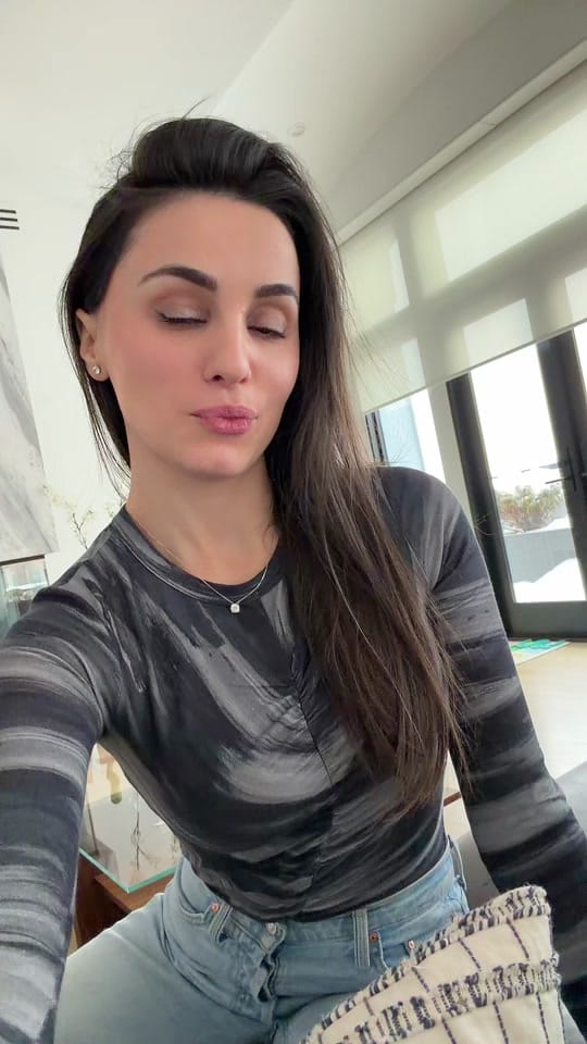 Post 4 by Regi O on TikTok (video)