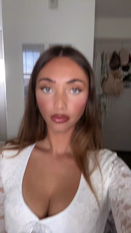 Post 1 by Molly Kane on TikTok (video)