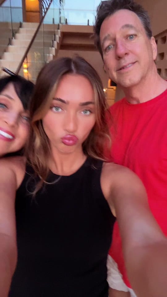 Post 6 by Molly Kane on TikTok (video)