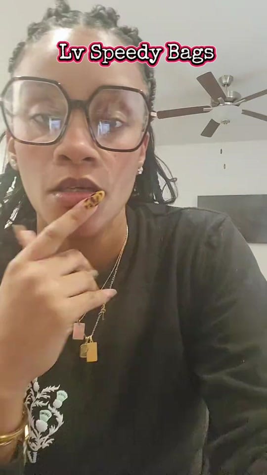 Post 3 by Thebagjunkishop | Artist on TikTok (video)