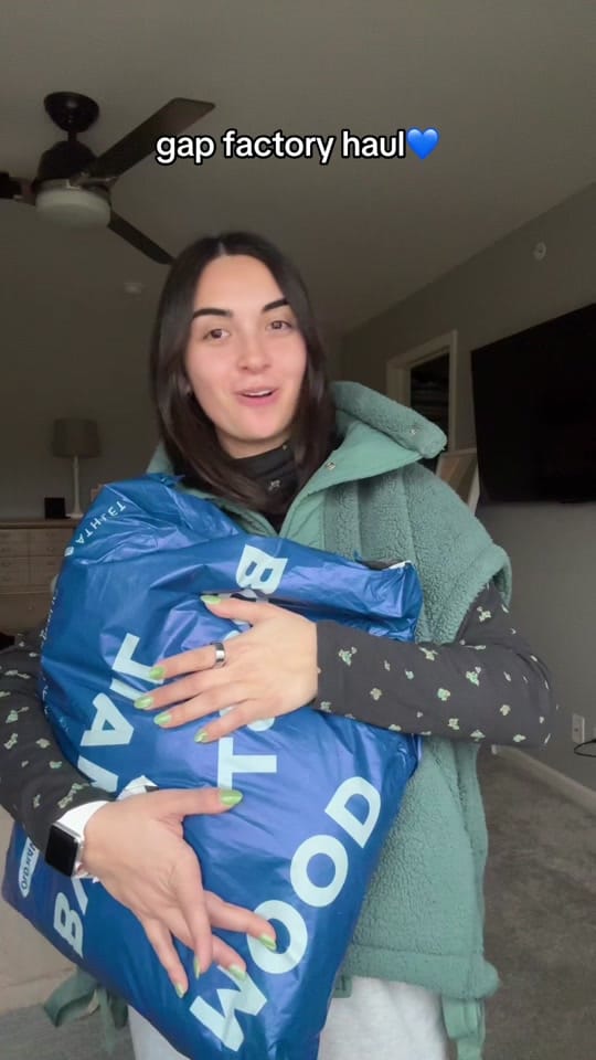 Post 6 by Gina Marie on TikTok (video)