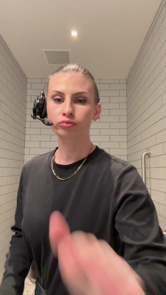 Post 4 by lila 🧸 fashion makeup artist on TikTok (video)