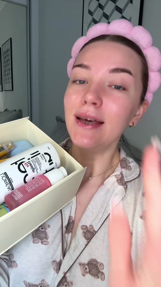 Post 5 by makeupelza on TikTok (video)