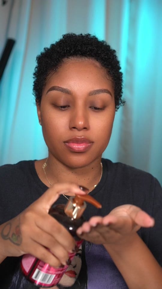 Post 6 by Gabriella Elena on TikTok (video)