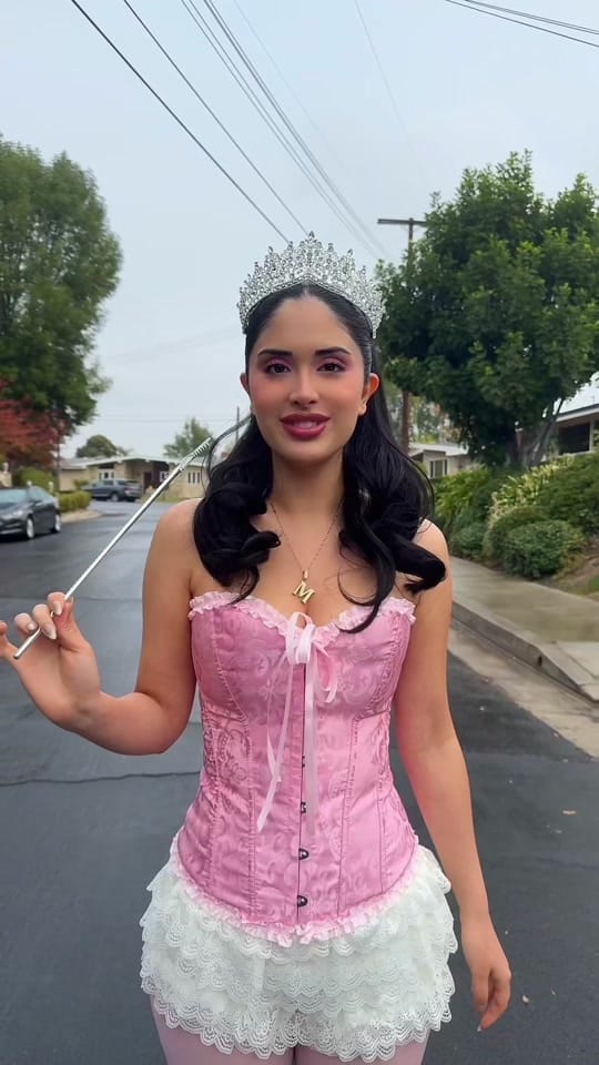 Post 3 by melody on TikTok (video)
