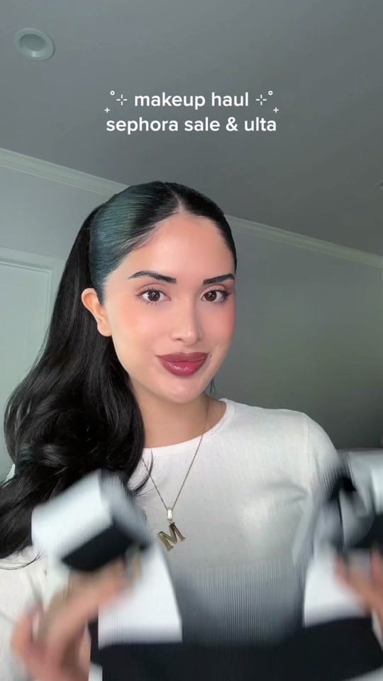 Post 4 by melody on TikTok (video)