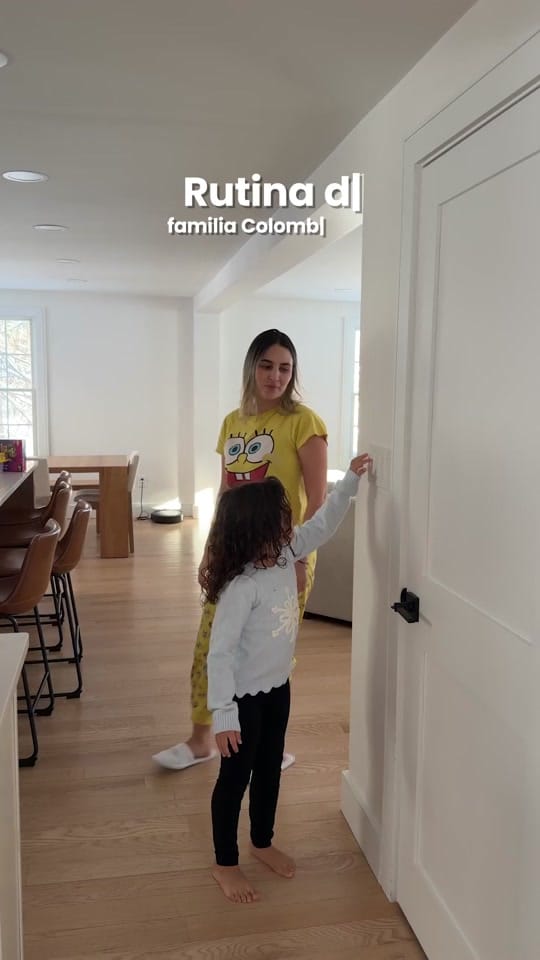 Post 1 by Ana Velez | Boston creator on TikTok (video)