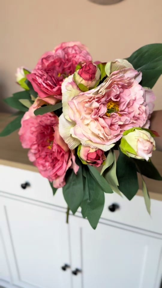 Post 3 by Miladafinds on TikTok (video)