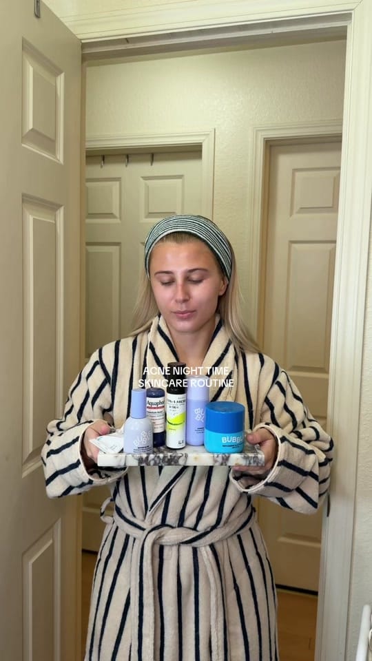 Post 2 by JENNA EVELYN on TikTok (video)